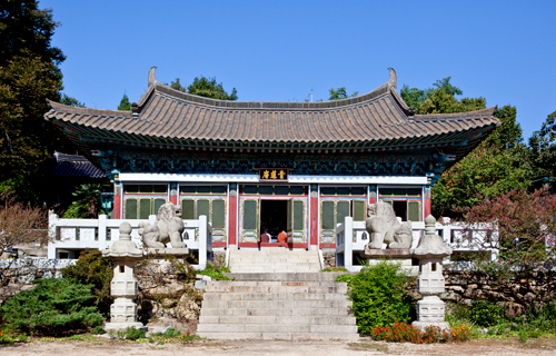 Beomeosa Temple